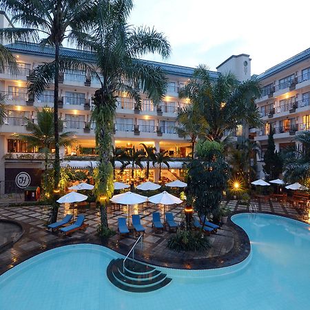 The Jayakarta Suites Bandung Exterior foto