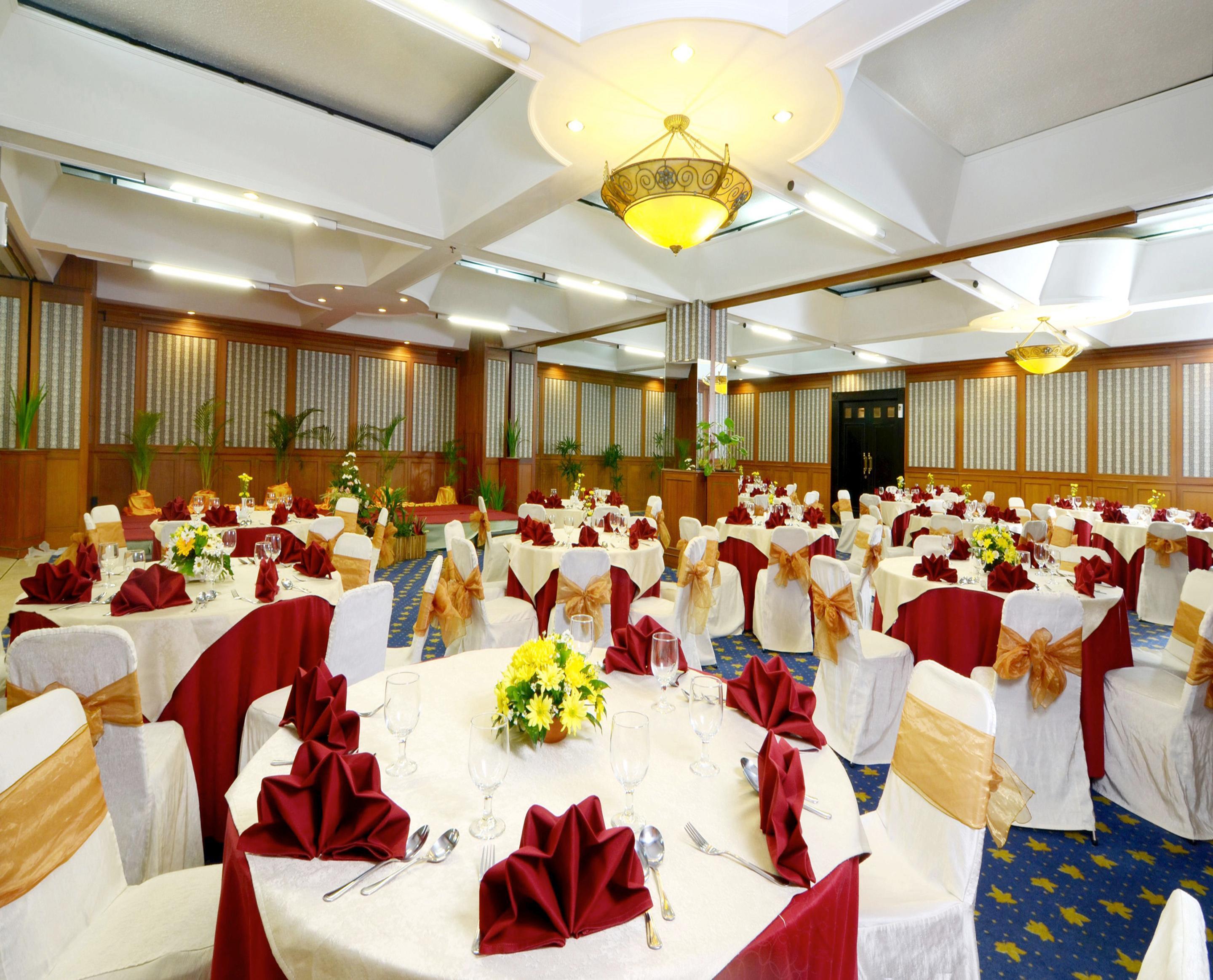 The Jayakarta Suites Bandung Exterior foto