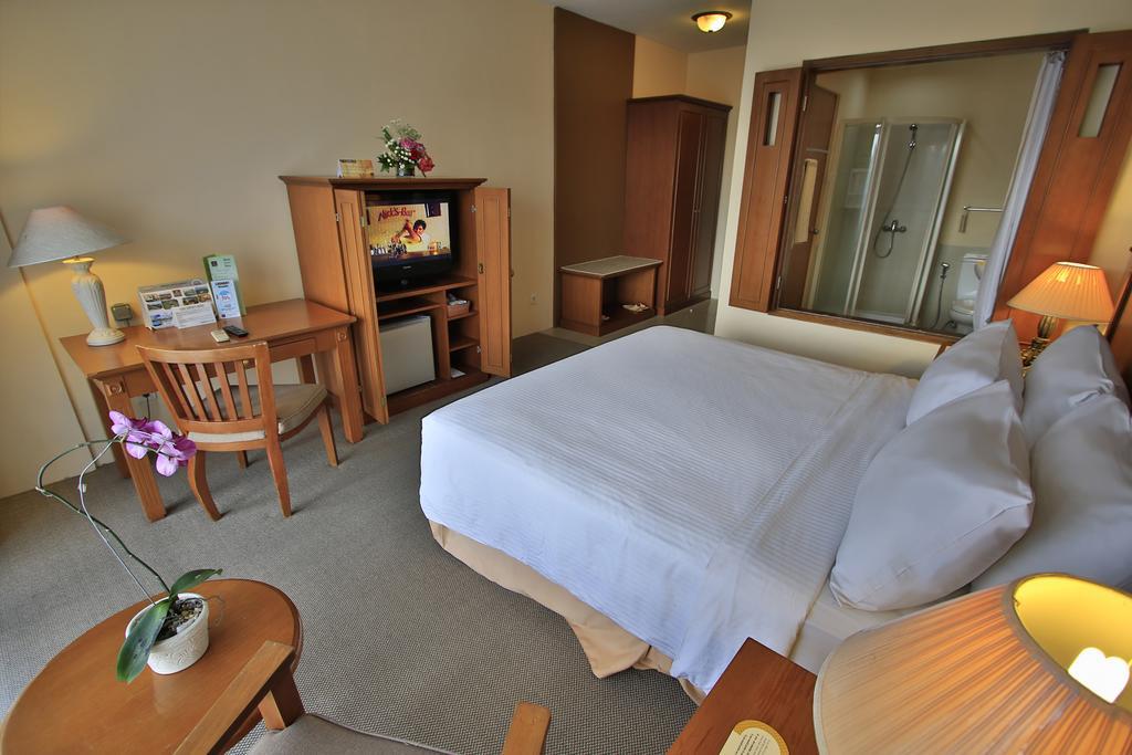 The Jayakarta Suites Bandung Quarto foto